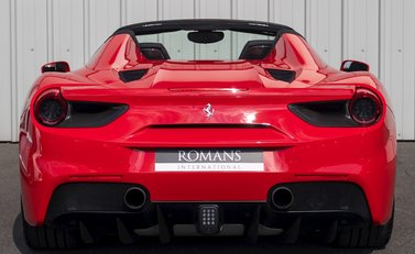 Ferrari 488 Spider 5