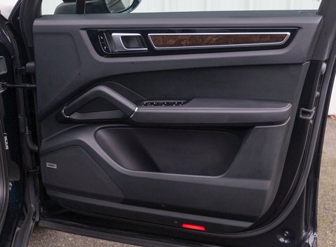 Porsche Cayenne S 23