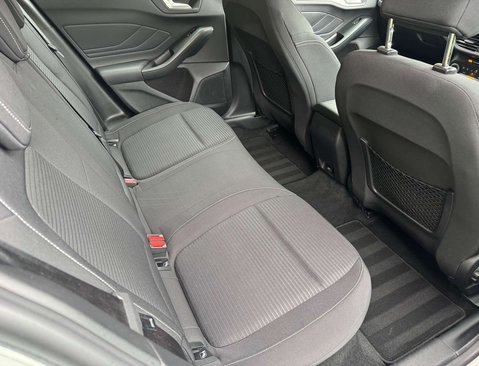 Ford Focus 1.0 Focus Titanium Auto 5dr 41