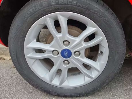 Ford Fiesta 1.0T EcoBoost Zetec Hatchback 5dr Petrol Powershift Euro 6 (100 ps) 30
