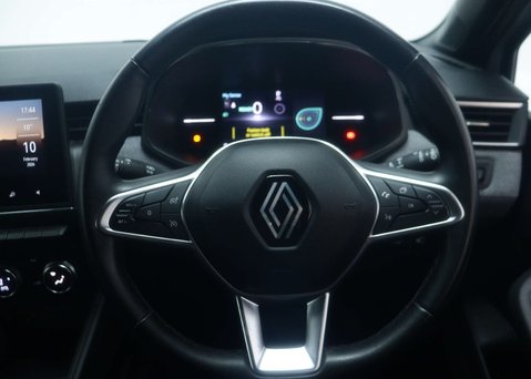 Renault Clio 1.6 Clio Techno E-Tech HEV Auto 5dr 18