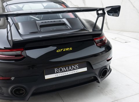Porsche 911 (991) GT2 RS Weissach 39