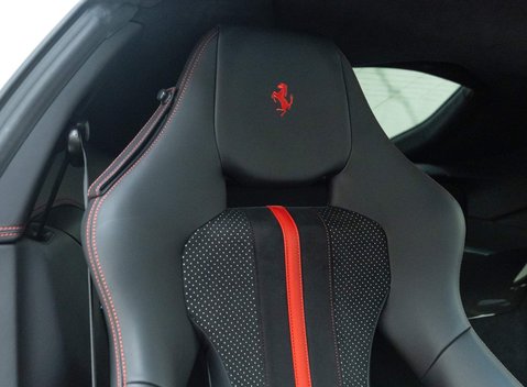 Ferrari 812 Superfast 10