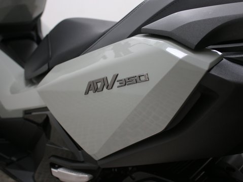 Honda ADV 350 ADV 350 A-R 21