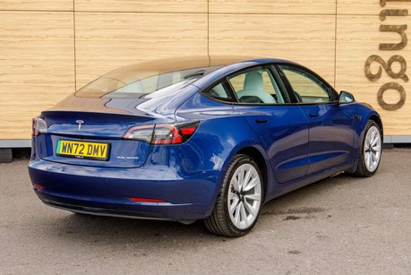 Tesla Model 3 LONG RANGE AWD
