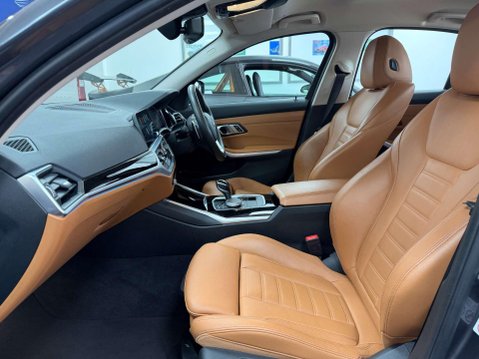 BMW 3 Series 2.0 330e 12kWh Sport Pro Saloon 4dr Petrol Plug-in Hybrid Auto Euro 6 (s/s) 29