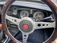 MG B ROADSTER 28