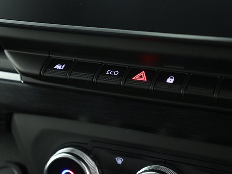 Renault Trafic SL30 E-Tech Advance RC Panel Van 20