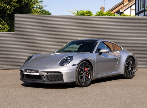 Porsche 911 Carrera GTS (992.2) 2