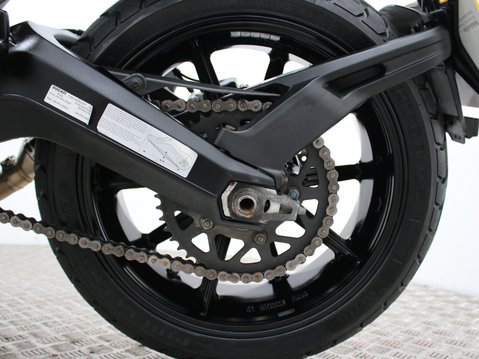 Ducati Scrambler 800 SCRAMBLER ICON DARK 34
