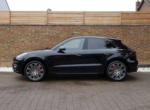 Porsche Macan Turbo Performance Package 7