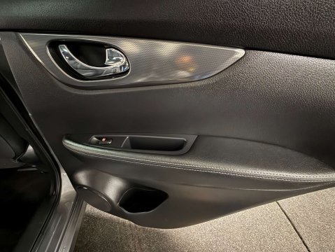 Nissan Qashqai 1.3 Qashqai Tekna DiG-T Semi-Auto 5dr 33
