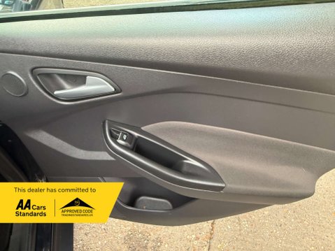 Ford Focus 1.6 Focus Titanium 125 5dr 37