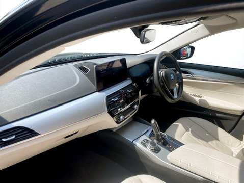 BMW 5 Series 2.0 530e 12kWh SE Touring 5dr Petrol Plug-in Hybrid Steptronic Euro 6 (s/s) 15