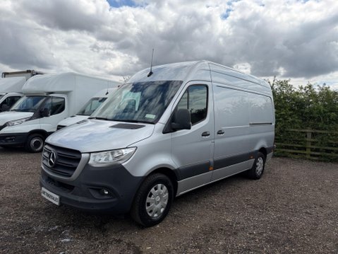 Mercedes-Benz Sprinter 2.0 319 CDI HD Premium Panel Van 5dr Diesel G-Tronic RWD L2 H2 Euro 6 (s/s) 4