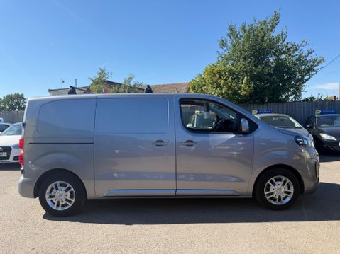 Vauxhall Vivaro 1.5 Turbo D 2700 Sportive L1 H1 Euro 6 (s/s) 5dr 6