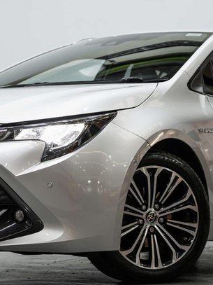 Toyota Corolla 1.8 VVT-h Design Touring Sports 5dr Petrol Hybrid CVT Euro 6 (s/s) (122 ps) 2
