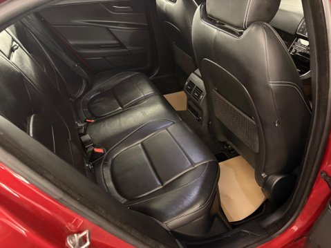 Jaguar XE 2.0i R-Sport Auto Euro 6 (s/s) 4dr 6