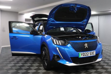 Peugeot 2008 GT PREMIUM 15