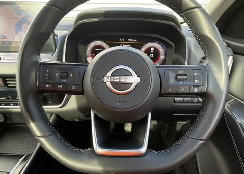Nissan Qashqai DIG-T N-CONNECTA MHEV 24