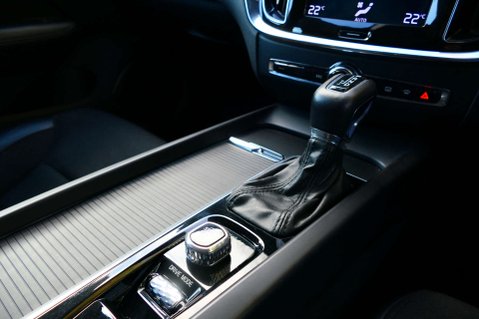 Volvo V60 2.0 V60 Momentum D4 Auto 5dr 26