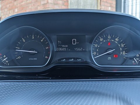 Peugeot 2008 BLUE HDI ACTIVE 30