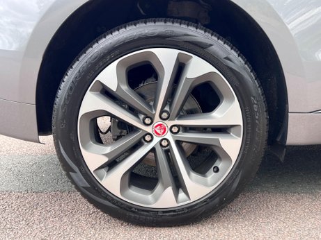 Jaguar F-Pace 2.0 D200 MHEV R-Dynamic HSE Auto AWD Euro 6 (s/s) 5dr 54