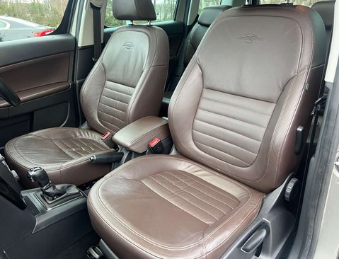 Skoda Yeti 2.0 Yeti Outdoor Laurin & Klement TDI SCR 4x4 Semi-Auto 4WD 5dr 32