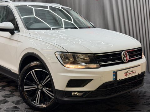 Volkswagen Tiguan 2.0 TDI SE Navigation 4Motion Euro 6 (s/s) 5dr 19