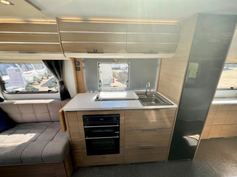 Adria Adora Thames 613 UT 20