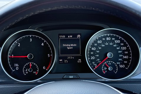Volkswagen Golf MATCH TDI - 1 OWNER - 11 SERVICES - VAT QUALIFYING - APPLE CAR PLAY 43