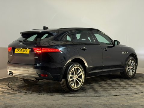Jaguar F-Pace R-SPORT AWD 6