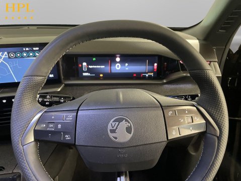 Vauxhall Grandland 1.2 Ultimate SUV 5dr Petrol Hybrid e-DCT Euro 6 (s/s) (136 ps) 13