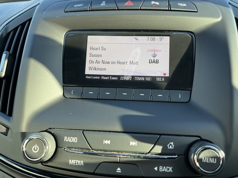 Vauxhall Insignia 2.0T SIDI Elite 5dr [Start Stop] 17