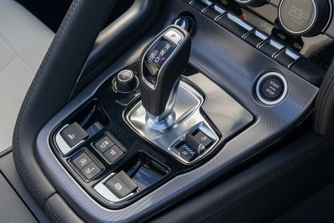 Jaguar F-Type F-Type I4 R-Dynamic 15