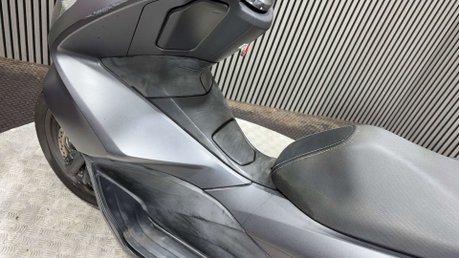 Honda PCX WW 125 2017 1 OWNER SCOOTER 125CC RUNNING PROJECT BIKE 10