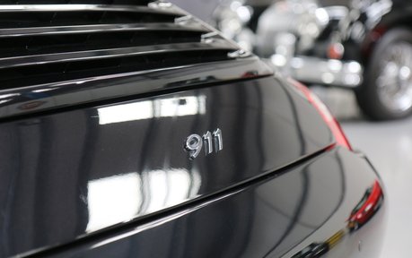 Porsche 911 Carrera S - Sensational Manual Coupe 21