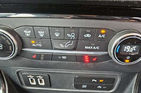 Ford Ecosport TITANIUM.. 5 SERVICES..LEATHER SEATS..REVERSING CAMERA..SAT NAV..BLUETOOTH 18