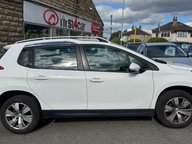 Peugeot 2008 PURE TECH ACTIVE 6