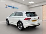 Volkswagen Tiguan 2.0 TDI R-Line Euro 6 (s/s) 5dr 9