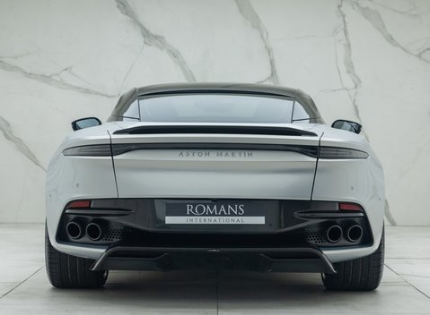 Aston Martin DBS Superleggera 8