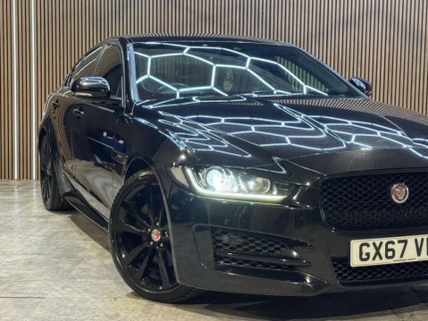 Jaguar XE 2.0 XE R-Sport D Auto 4dr 27