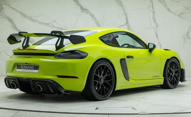 Porsche Cayman GT4 RS (718) 6