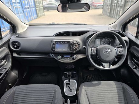 Toyota Yaris 1.5 VVT-h Design Hatchback 5dr Petrol Hybrid E-CVT Euro 6 (s/s) (100 ps) 15