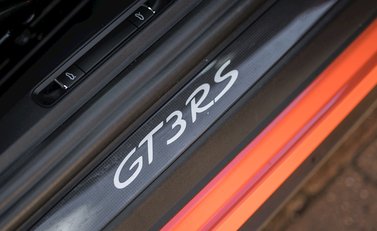 Porsche 911 GT3 RS (991) 23