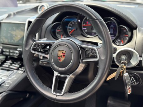 Porsche Cayenne 3.0 TD V6 Platinum Edition SUV 5dr Diesel TiptronicS 4WD Euro 6 (s/s) (262 23