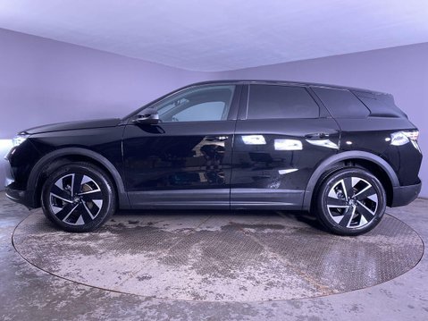 Vauxhall Grandland 1.2 MHEV GS SUV 5dr Petrol Hybrid e-DCT Euro 6 (s/s) (136 ps) Half Leather 26