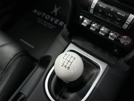 Ford Mustang BULLITT 60