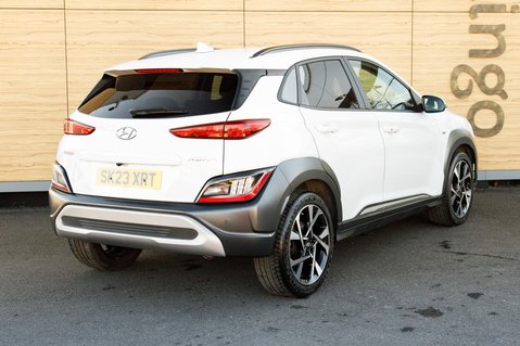 Hyundai KONA T-GDI PREMIUM MHEV 2