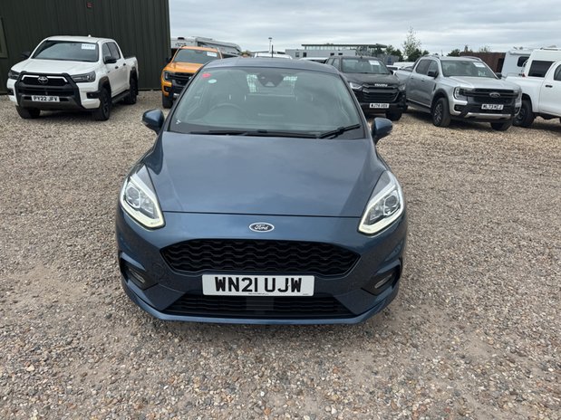 Ford Fiesta Petrol SWB L1H1 Low Roof Sport Air Con Alloys EURO 6 NO VAT 3